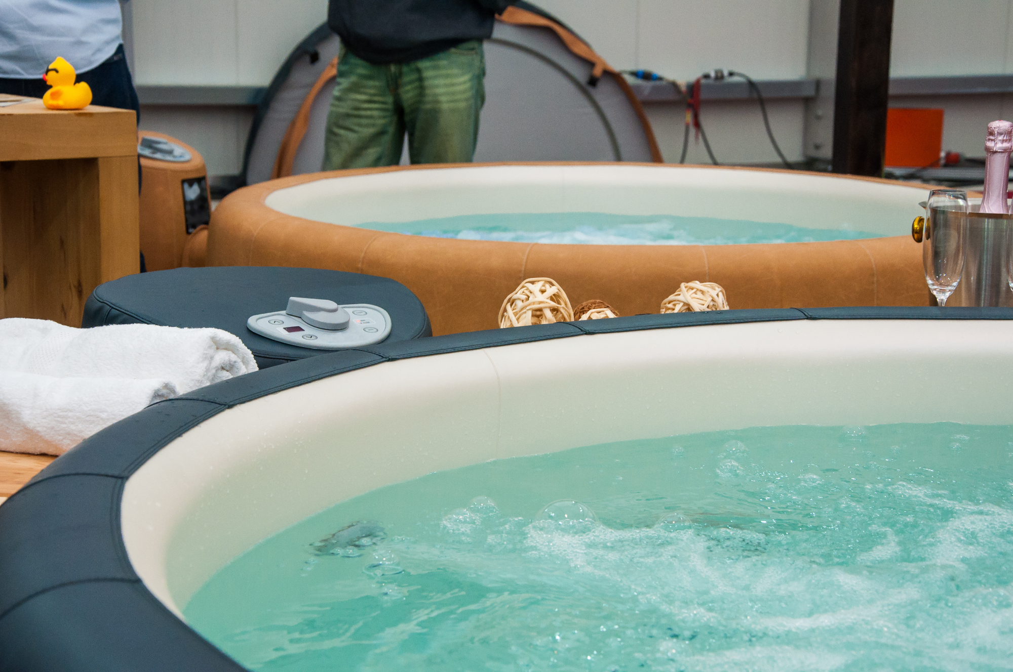 Kada je popravak masažne kade otkrio bračnu “tajnu”